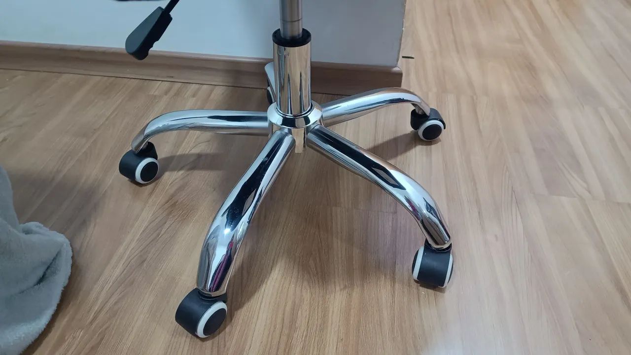 Cadeira de escritório NOVA  - Foto 5