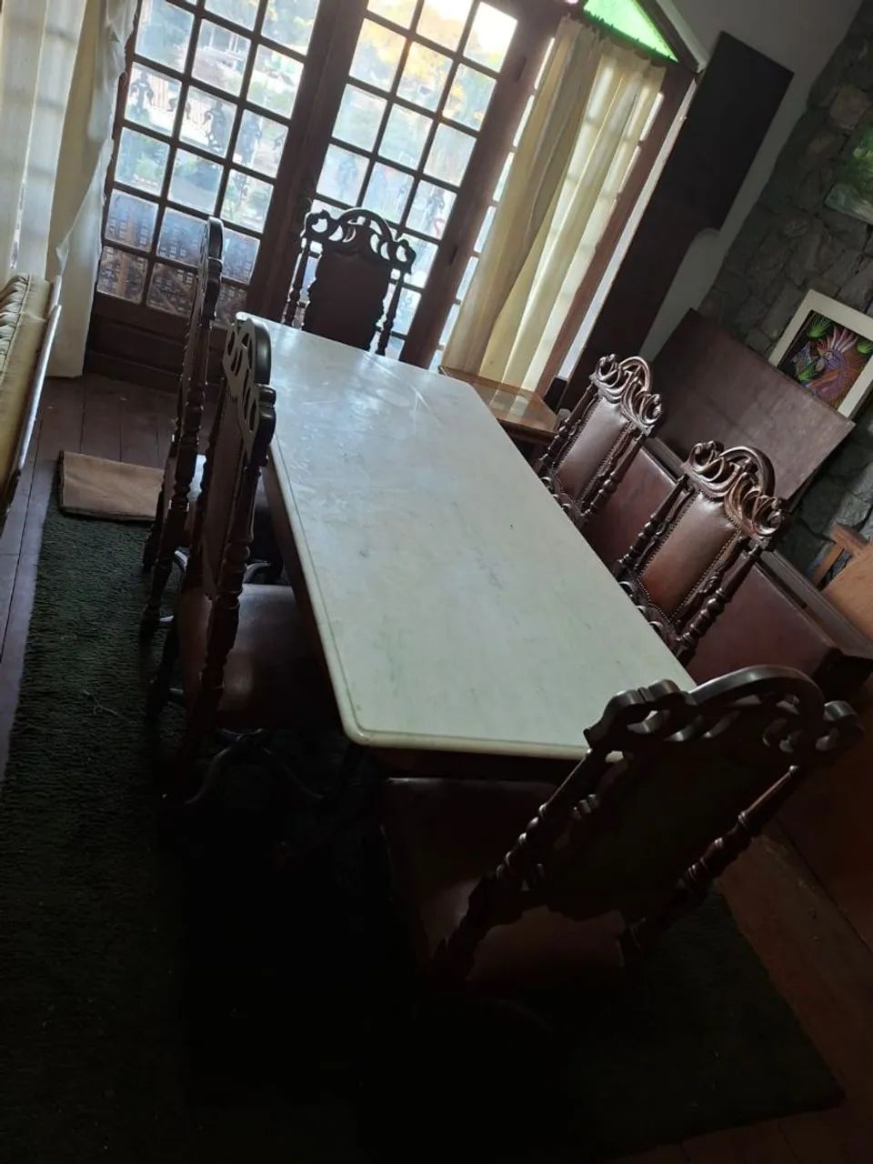 Mesa de jantar em madeira Jacarandá e granito.