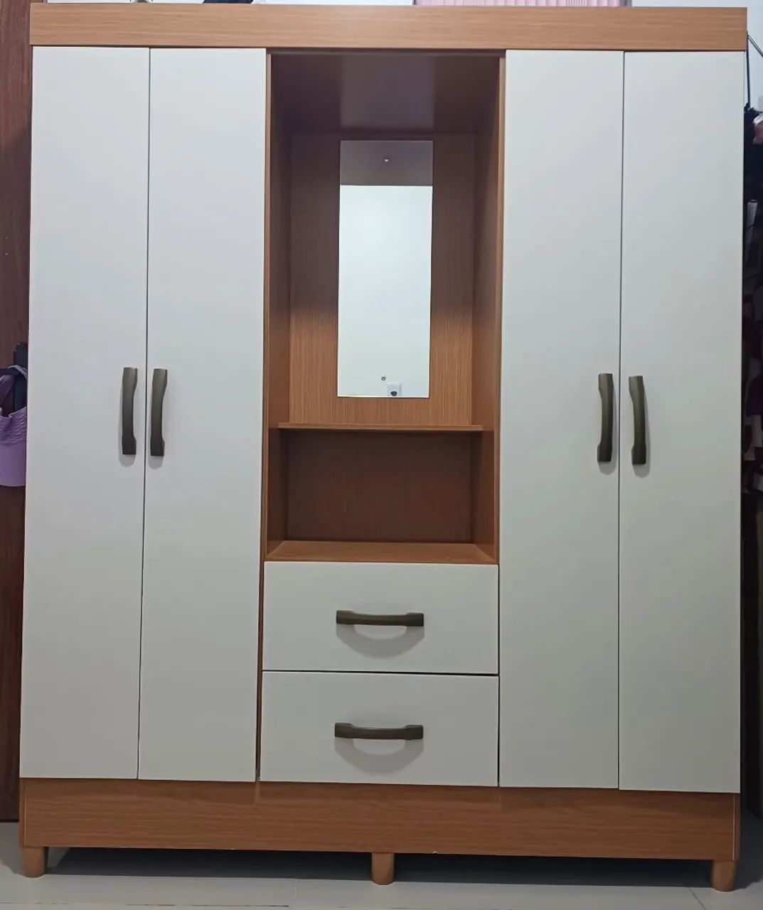 GUARDA ROUPA NOVÍSSIMO 