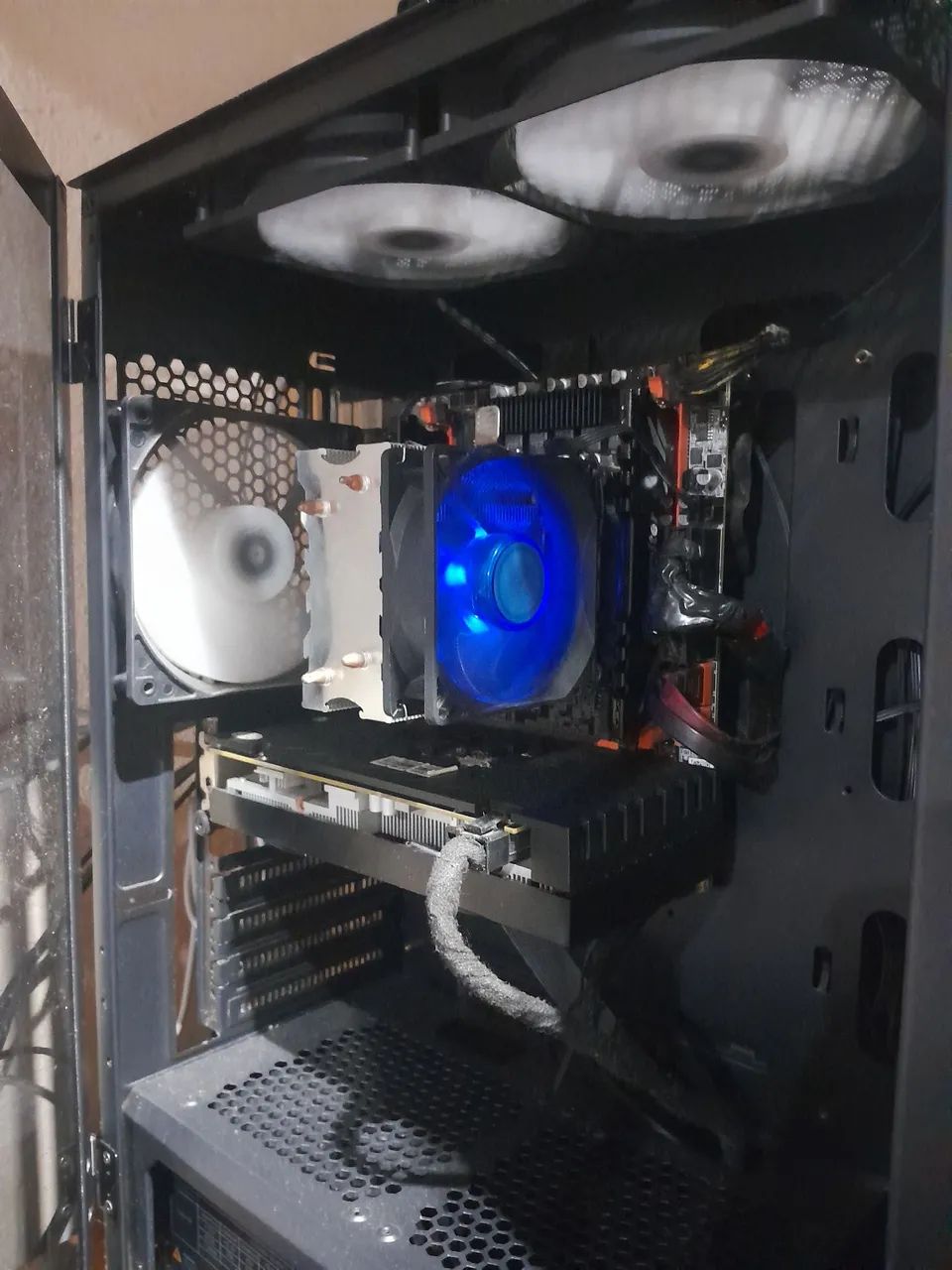 Kit xeon com Gabinete Montech com 6 fans rgb