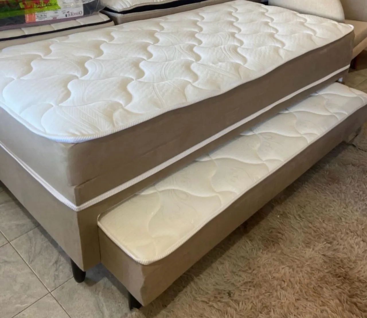 Cama com auxiliar 