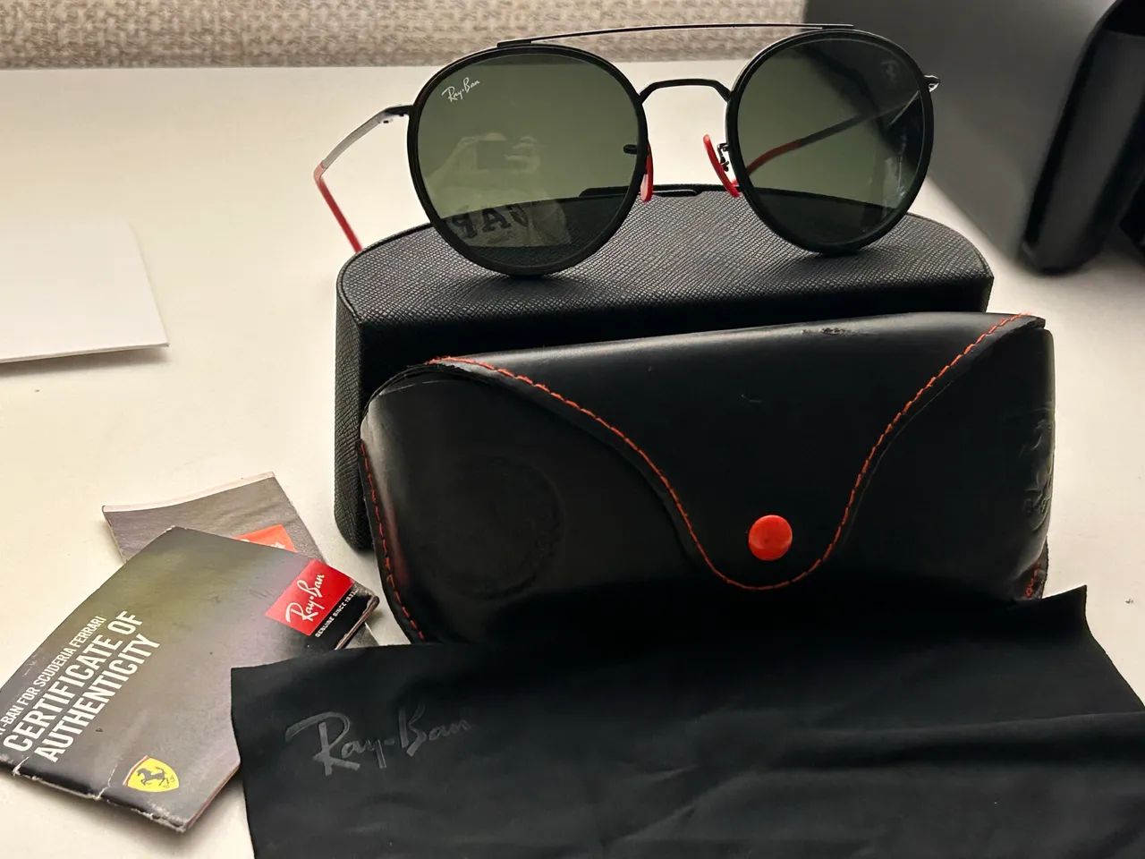 ÓCULOS RAY BAN FERRARI 