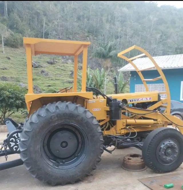 Trator CBT com guincho garfo e lamina - Foto 2