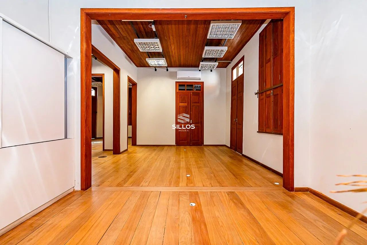 Casa Comercial com 415 m² para alugar no Centro de Curitiba - Foto 4