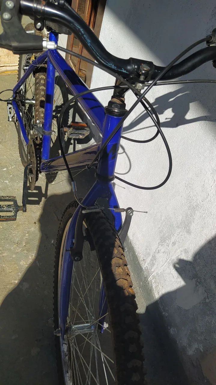 Bicicleta semi nova 