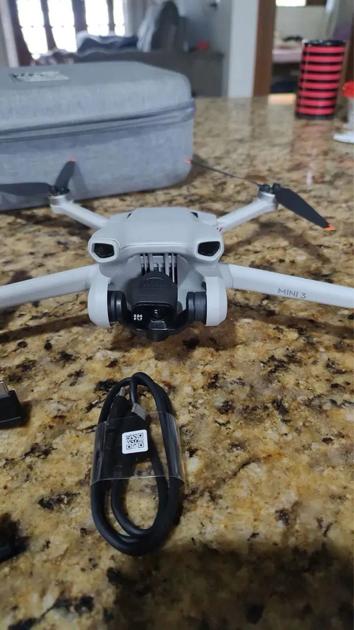 Drone DJI Mini 3 - 2 Baterias e Hub Carregamento  - Foto 2