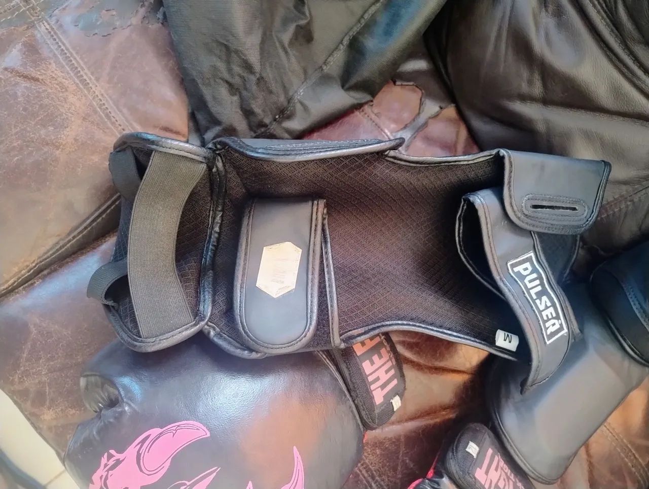 Caneleira e luvas para muay thai - Foto 4