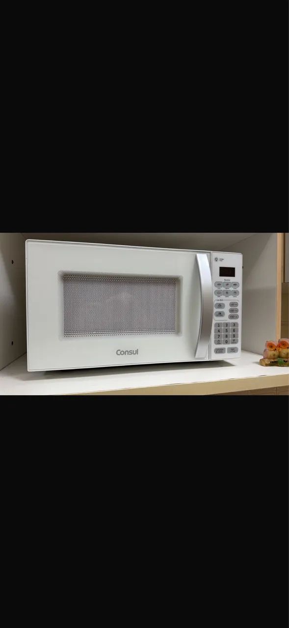 O microondas Electrolux com 20L de capacidade 