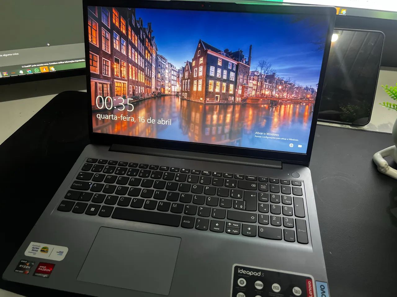 ? Notebook Lenovo Ryzen 7 5700U | 24GB RAM | SSD | Excelente Estado