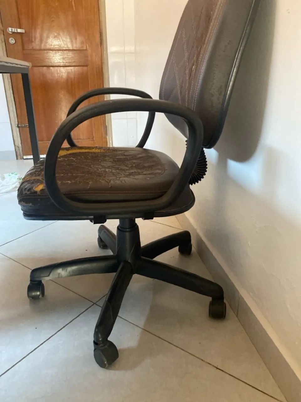 Cadeira de couro - Foto 2