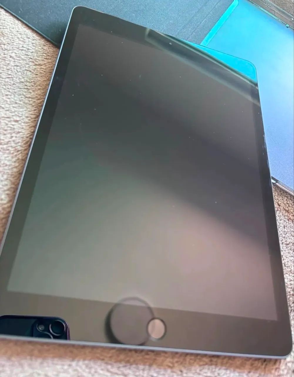 iPad 8ª Geração 32GB Wi-Fi + Celular - Excelente Estado + Case - Foto 2