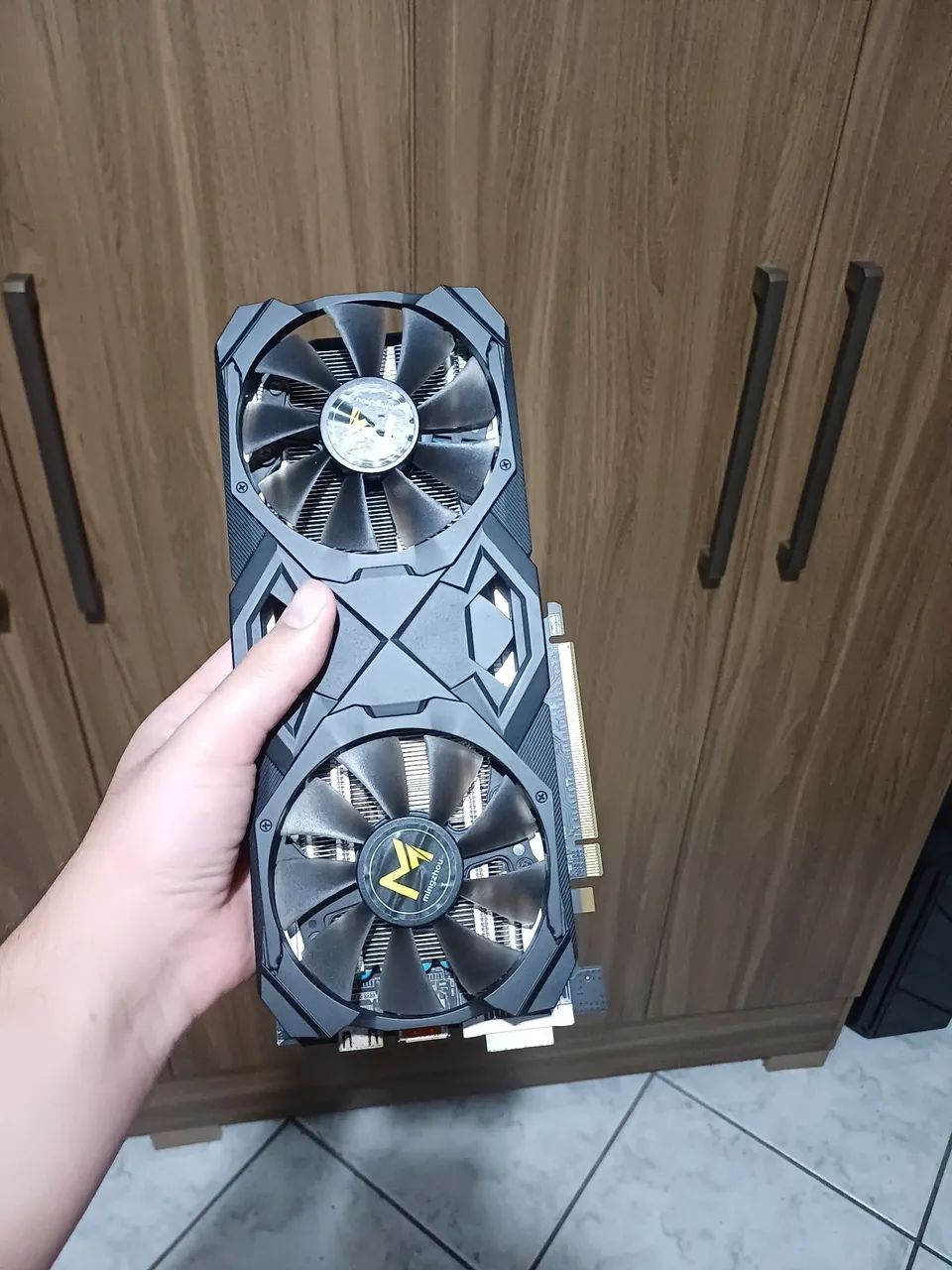 RX580 2048SP 8GB FUNCIONANDO NORMAL