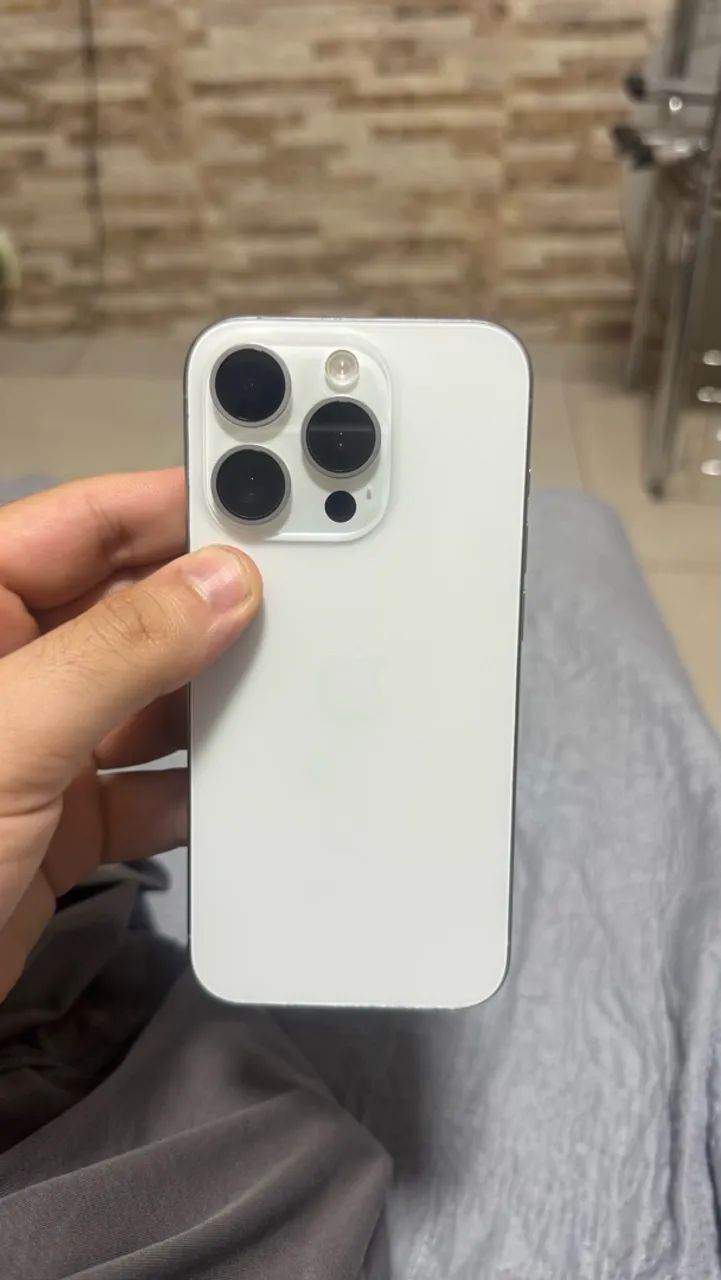 IPhone 15 pro seminovo  - Foto 2