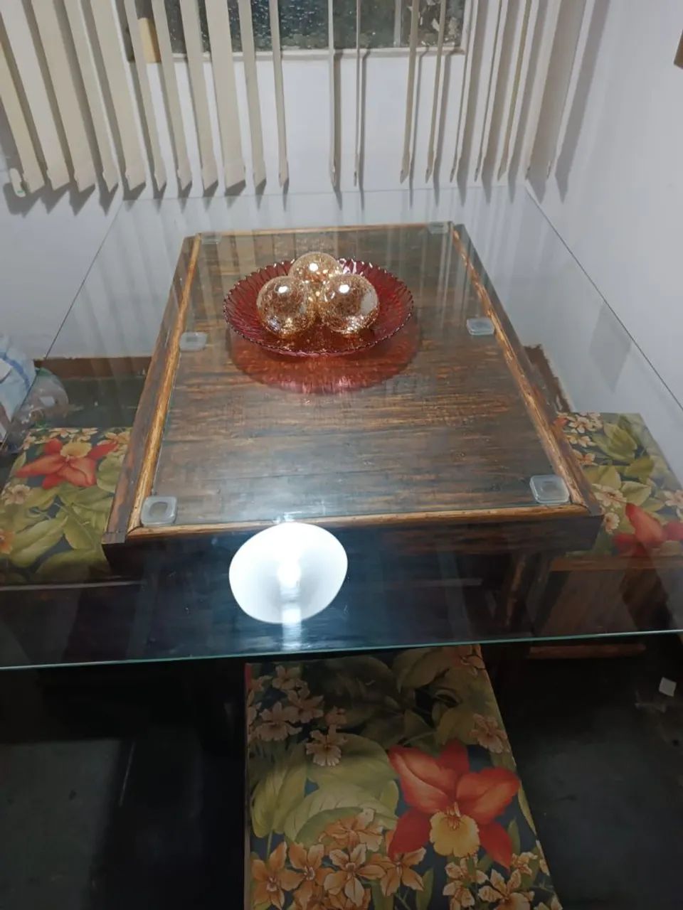 Mesa e Banquetas de Madeira Luxo - Foto 2