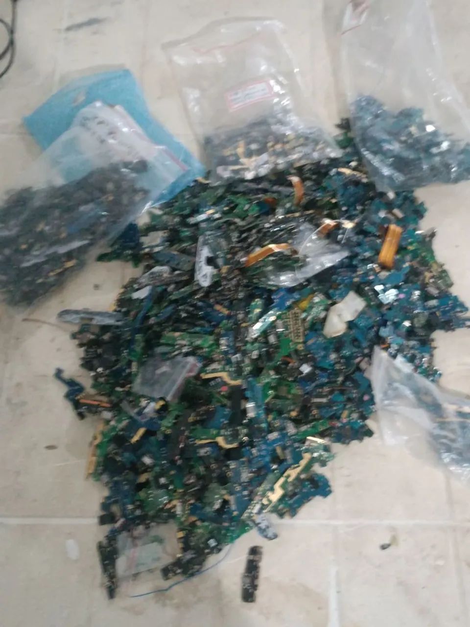 Lote de plaquinhas de carga de celular  - Foto 2