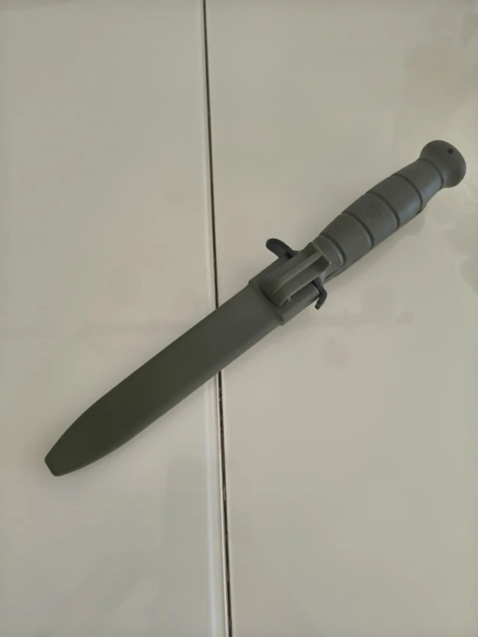 Faca Tática / Sobrevivência Glock FM 81