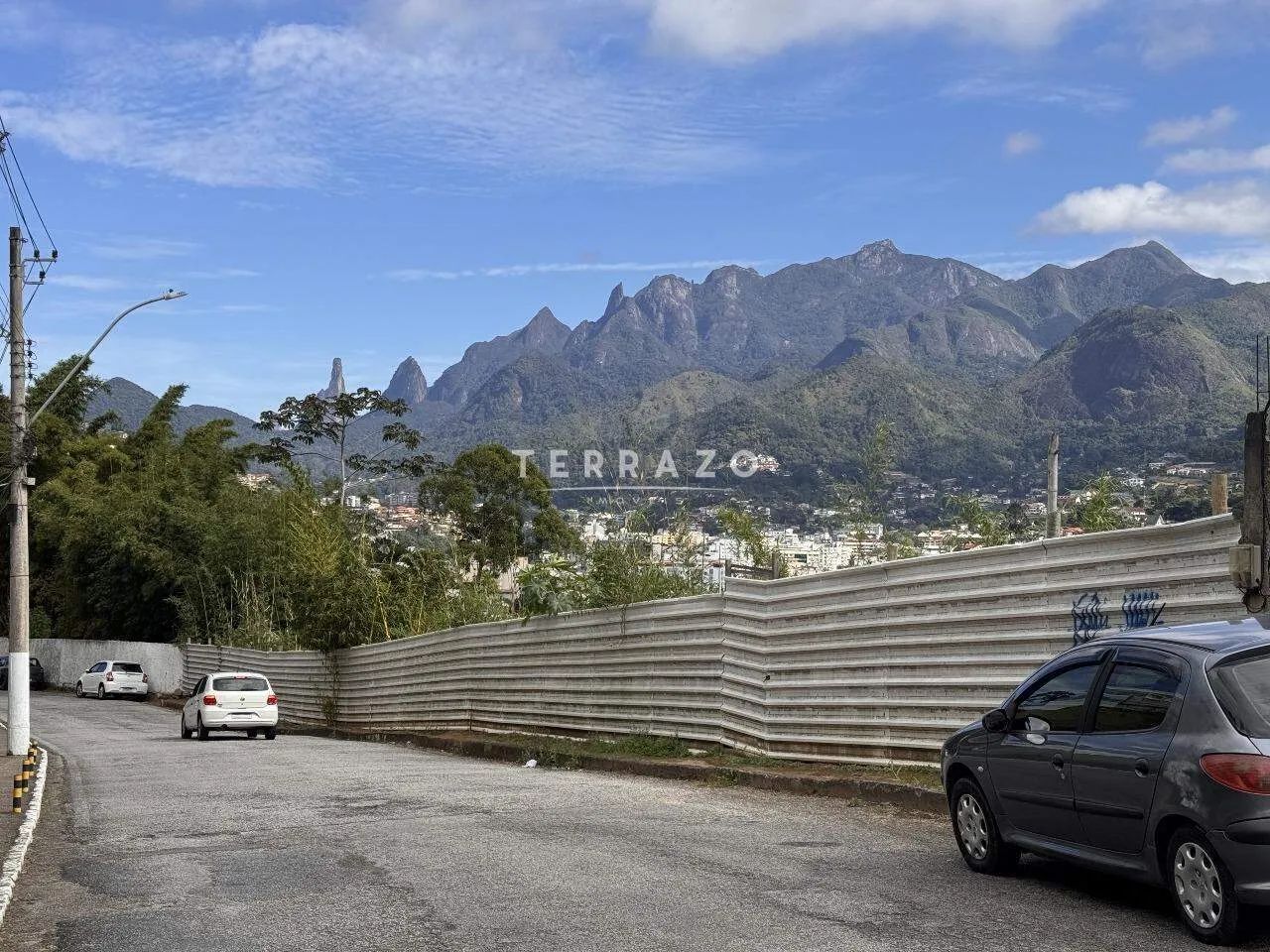 Terreno à venda, Várzea - Teresópolis/RJ