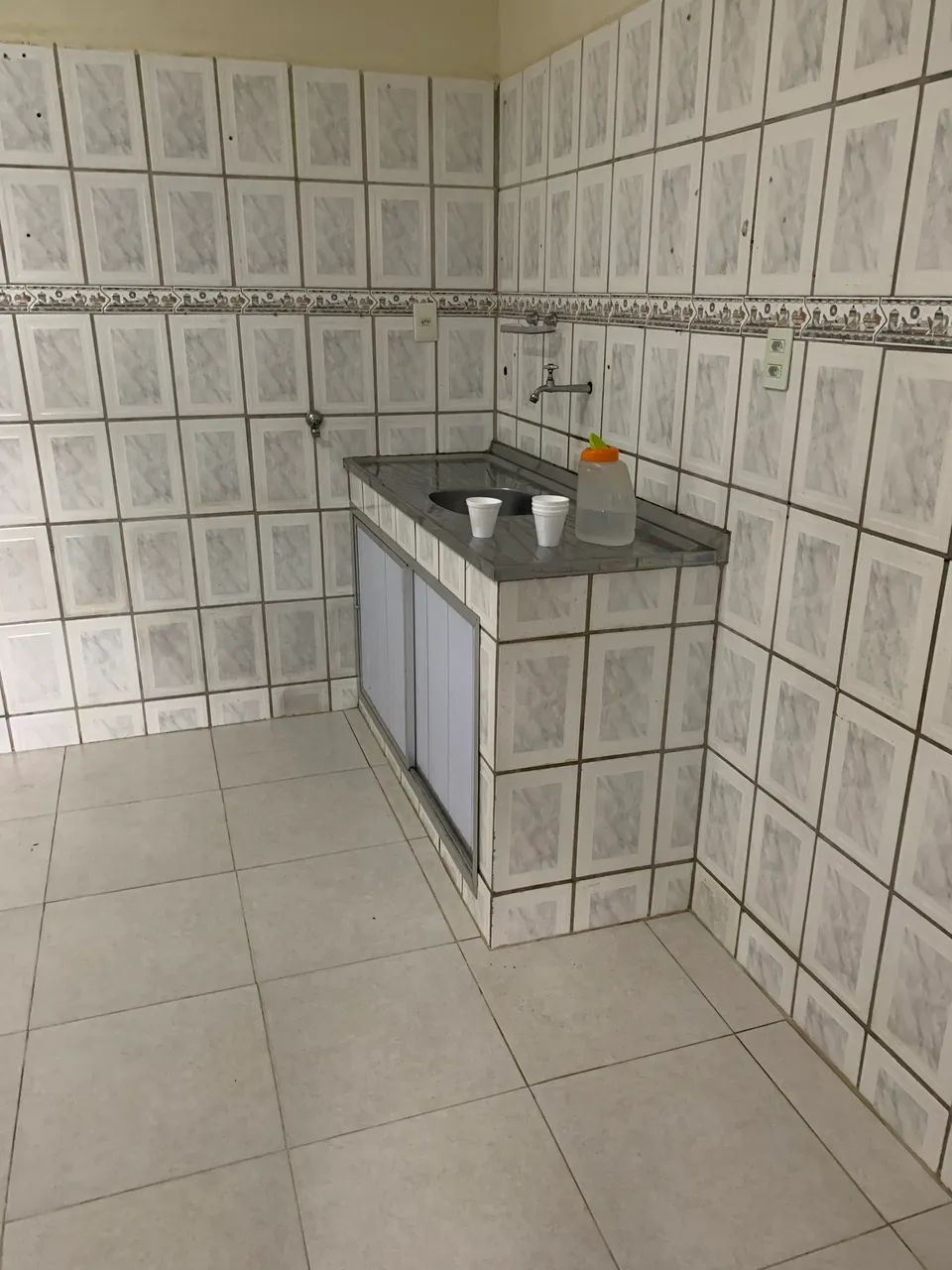Casa de vila,1 quarto semi-independente 