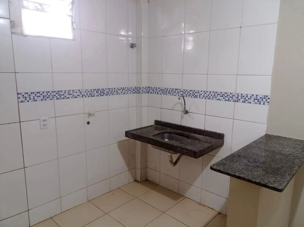 Aluga-se apartamento de Dois quartos, jóquei clube!! - Foto 4