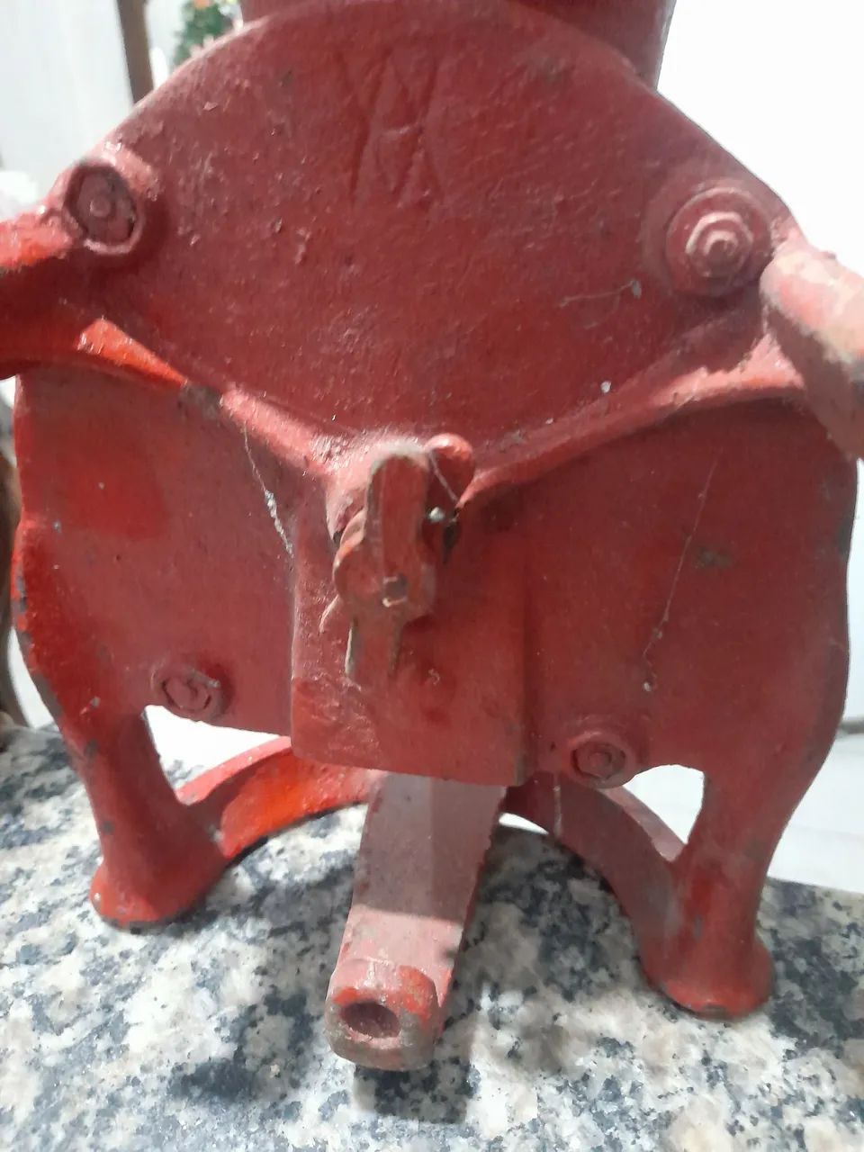 Vendo este moedor de cafe antigo e esse moedor de carne  excelente para decoração  - Foto 4
