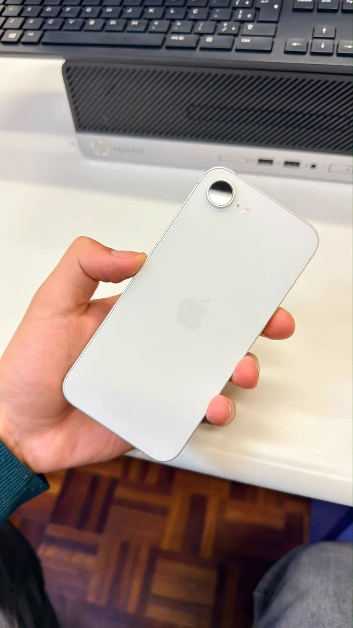 iPhone 16e IMPECÁVEL!  - Foto 2