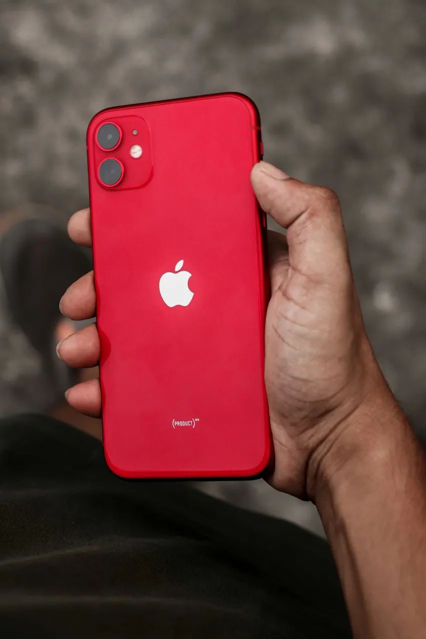 iPhone 11 red  - Foto 2