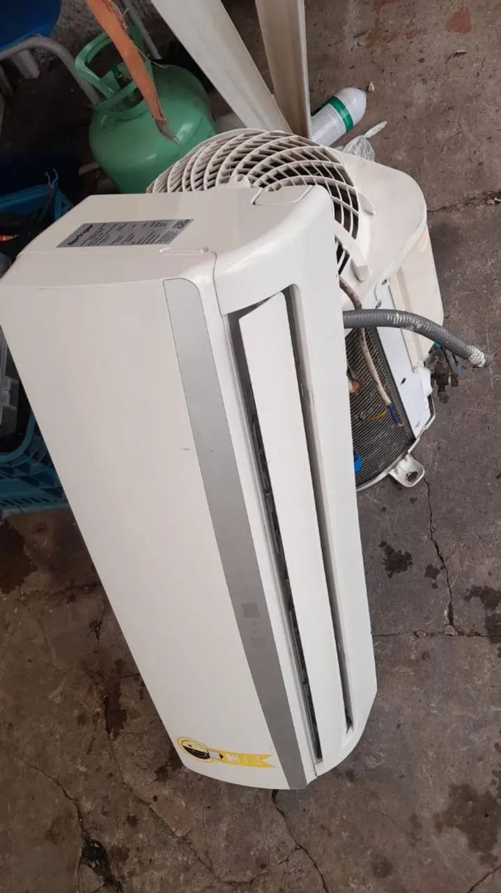 Ar 12 mil Btus ja com instalação incluso. 