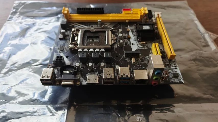 CPU i3 3250 + Placa-Mãe Revenger B75 LGA1155