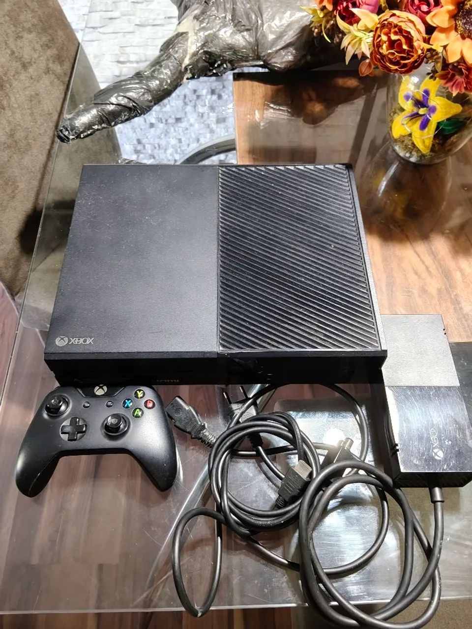 XBOX ONE COM 1 CONTROLE - Foto 2