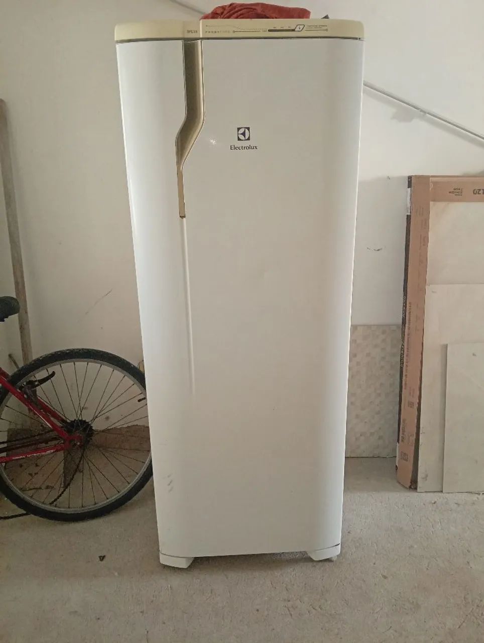 Geladeira Eletrolux frosfrie 