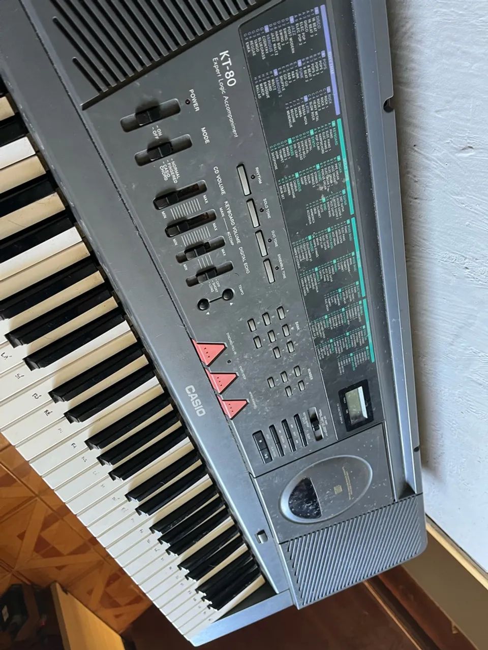 Teclado Casio KT-80 61 Teclas com CD + Suporte - Foto 2