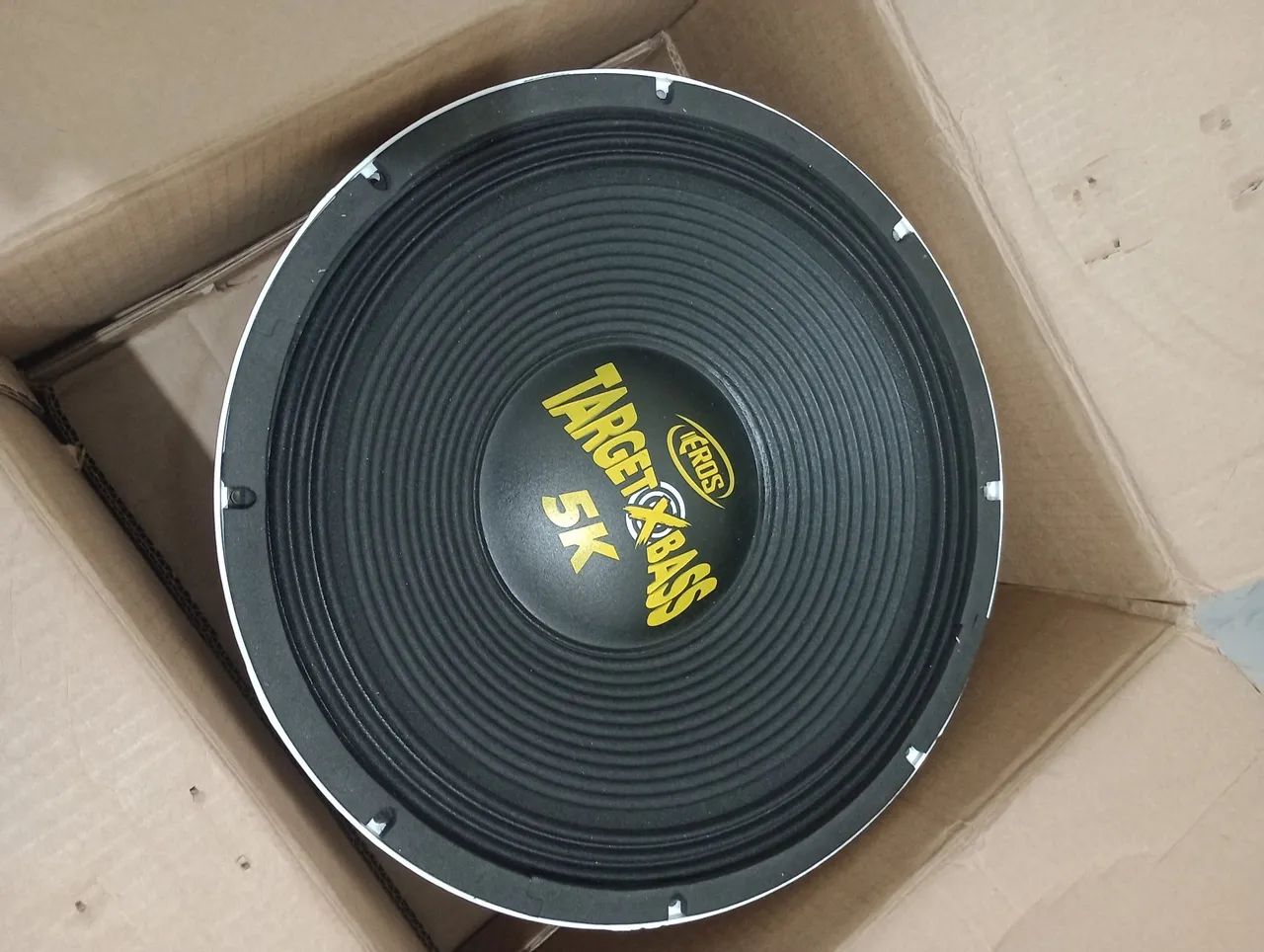 Eros 15" 5k 2500rms zerado na caixa nunca usado