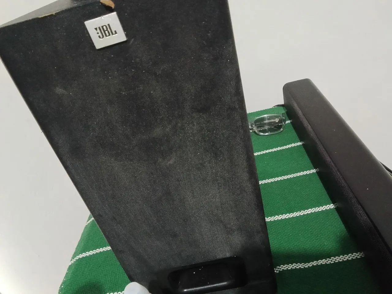 Vêndo caixa de som JBL  - Foto 4