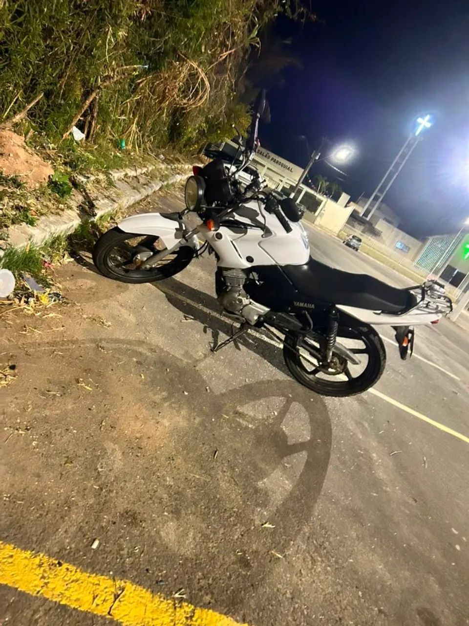 Vendo factor 125 carburada ano 2015 - Foto 5