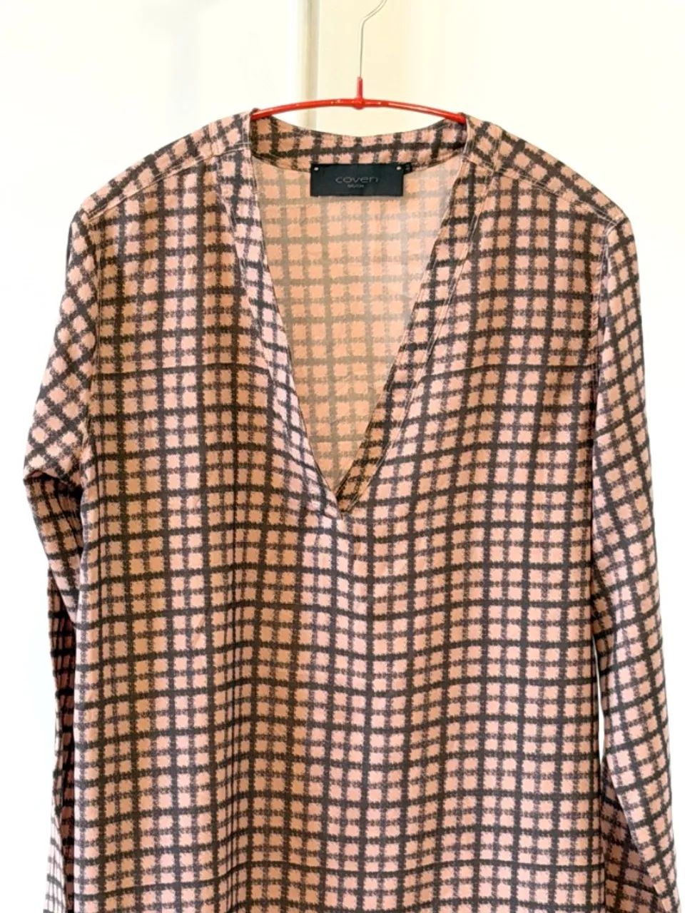 Camisa Coven xadrez rosê PP - Foto 2
