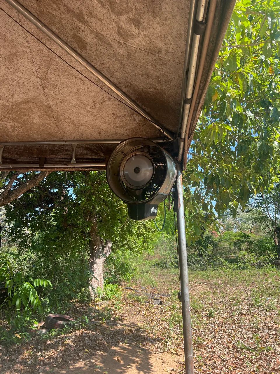Tenda 10x5 mais ventiladores desapegando  - Foto 2
