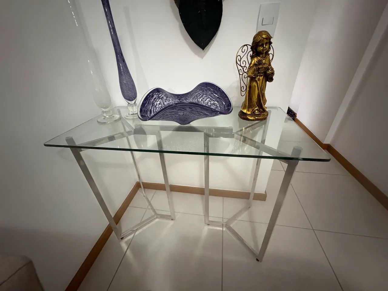 Aparador em vidro e inox