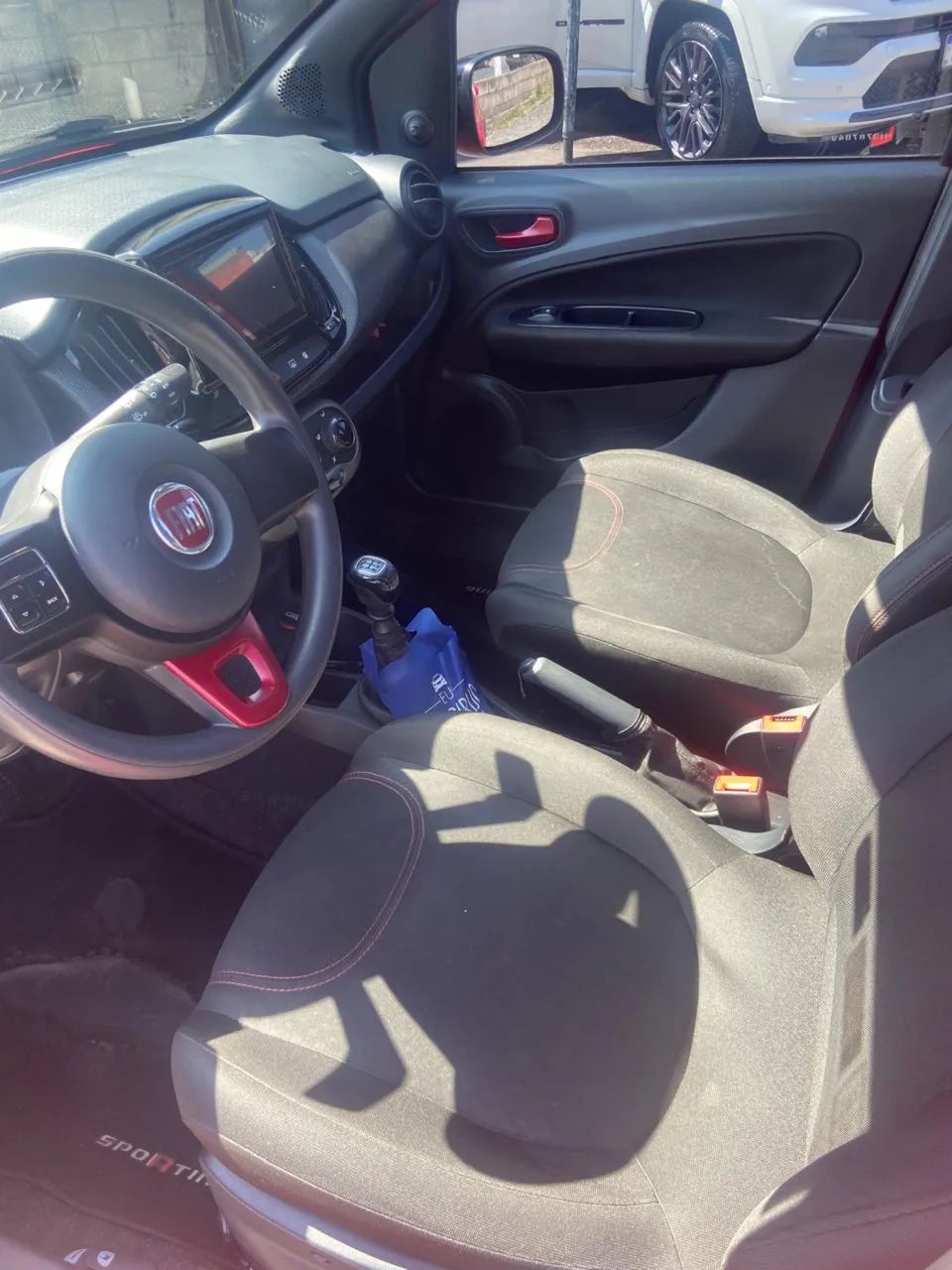 Fiat Uno Sporting 1.3 Flex 8V 5P 2017 - Foto 3