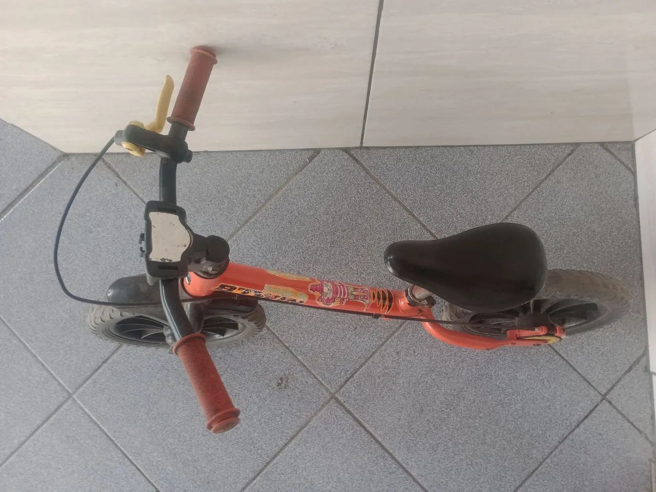 Bicicleta de equilíbrio.