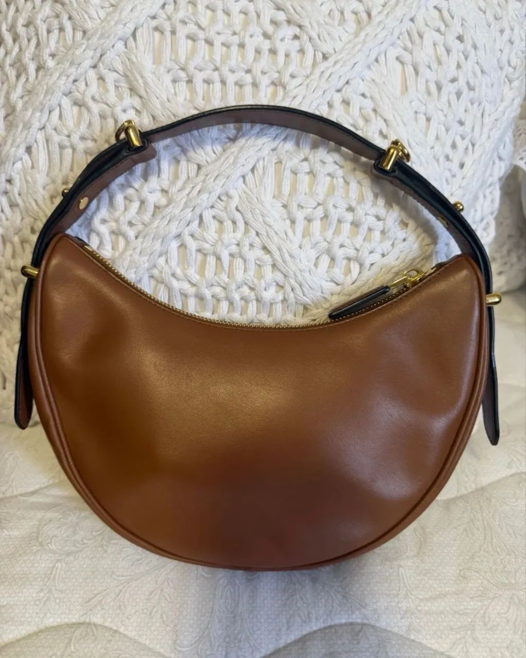 Bolsa Prada arqué couro conhaque  - Foto 2
