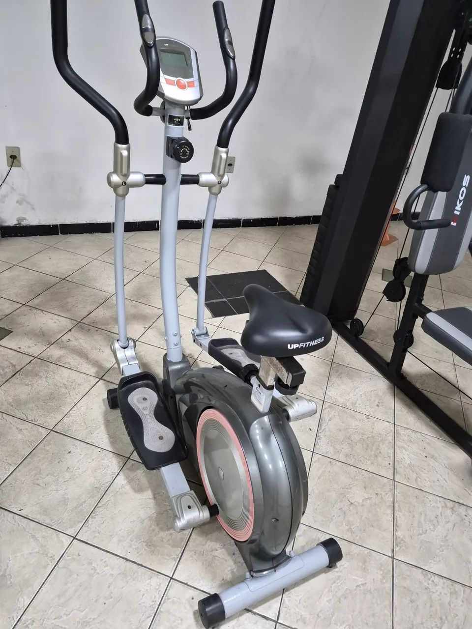 Aparelho de ginástica elíptico e bicicleta ergométrica juntos ( 10 parcelas )
