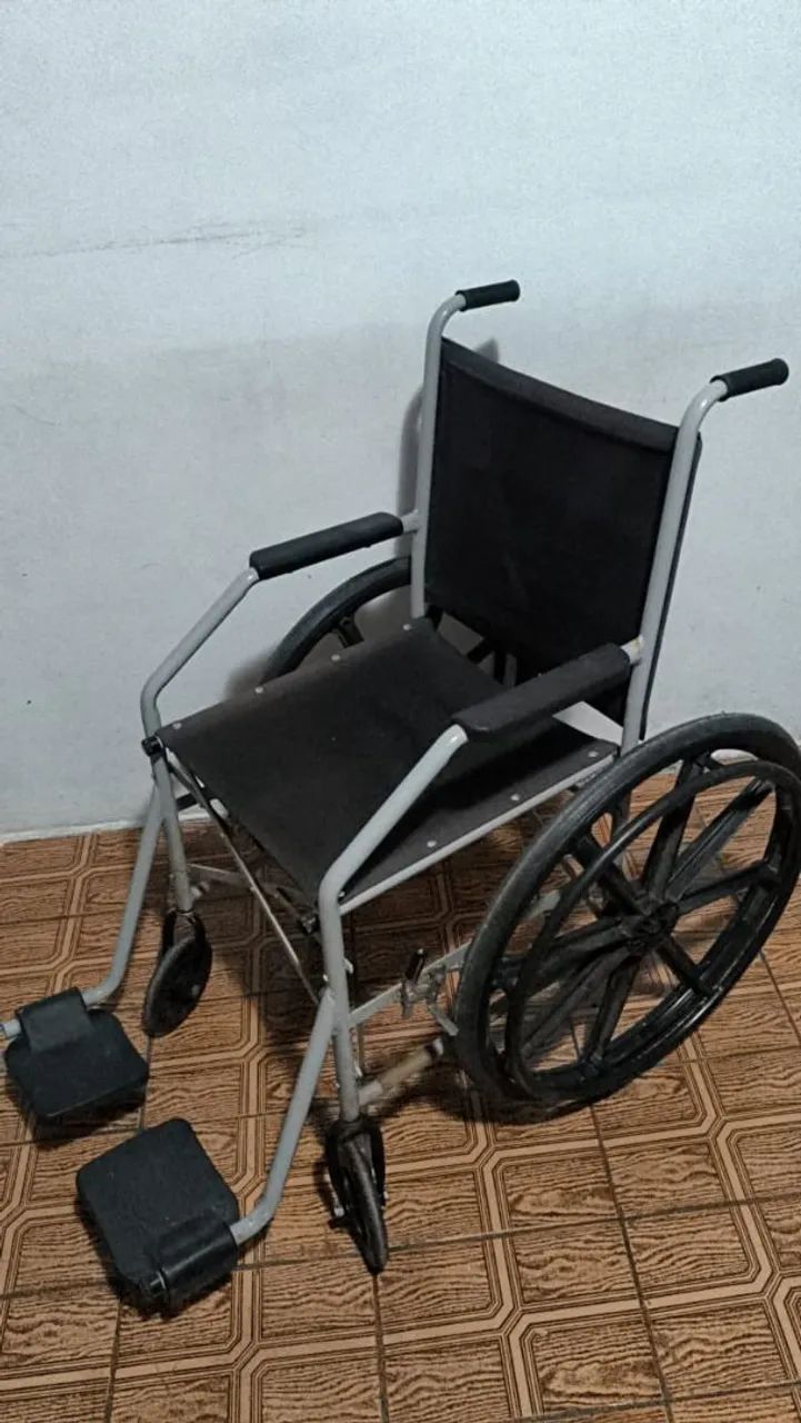 Cadeira de rodas - Foto 2