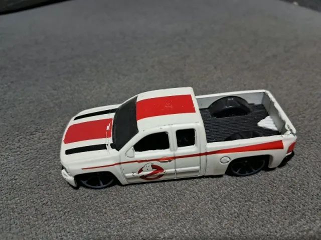 Hot Wheels Chevy Silverado Custom - Foto 2