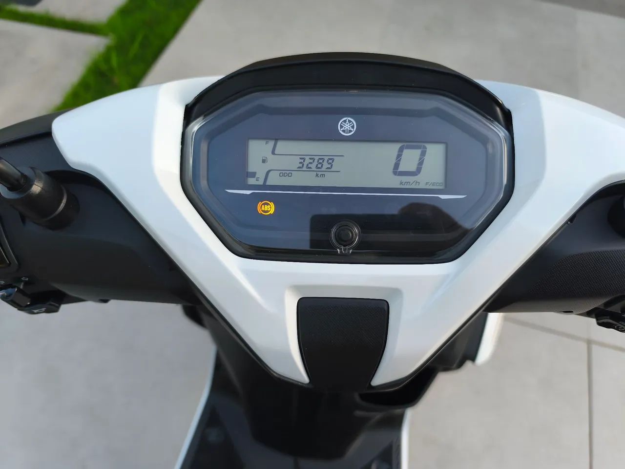 Scooter Yamaha Fluo muito nova - Foto 3