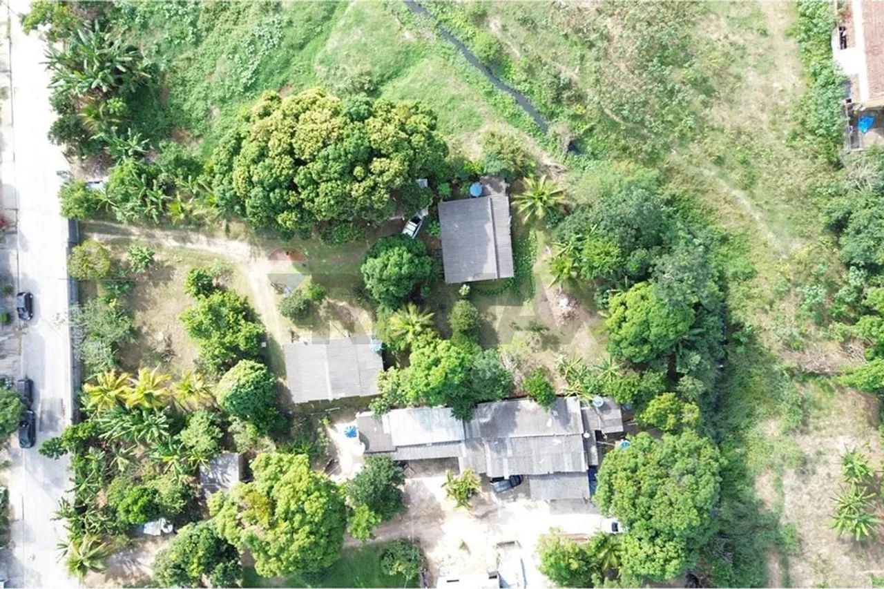 VENDO Terreno amplo de 2.952m² com duas casas! - Foto 3