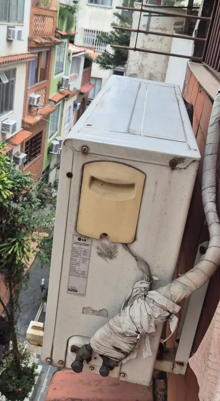 Vendo carcaça de ar condicionado LG