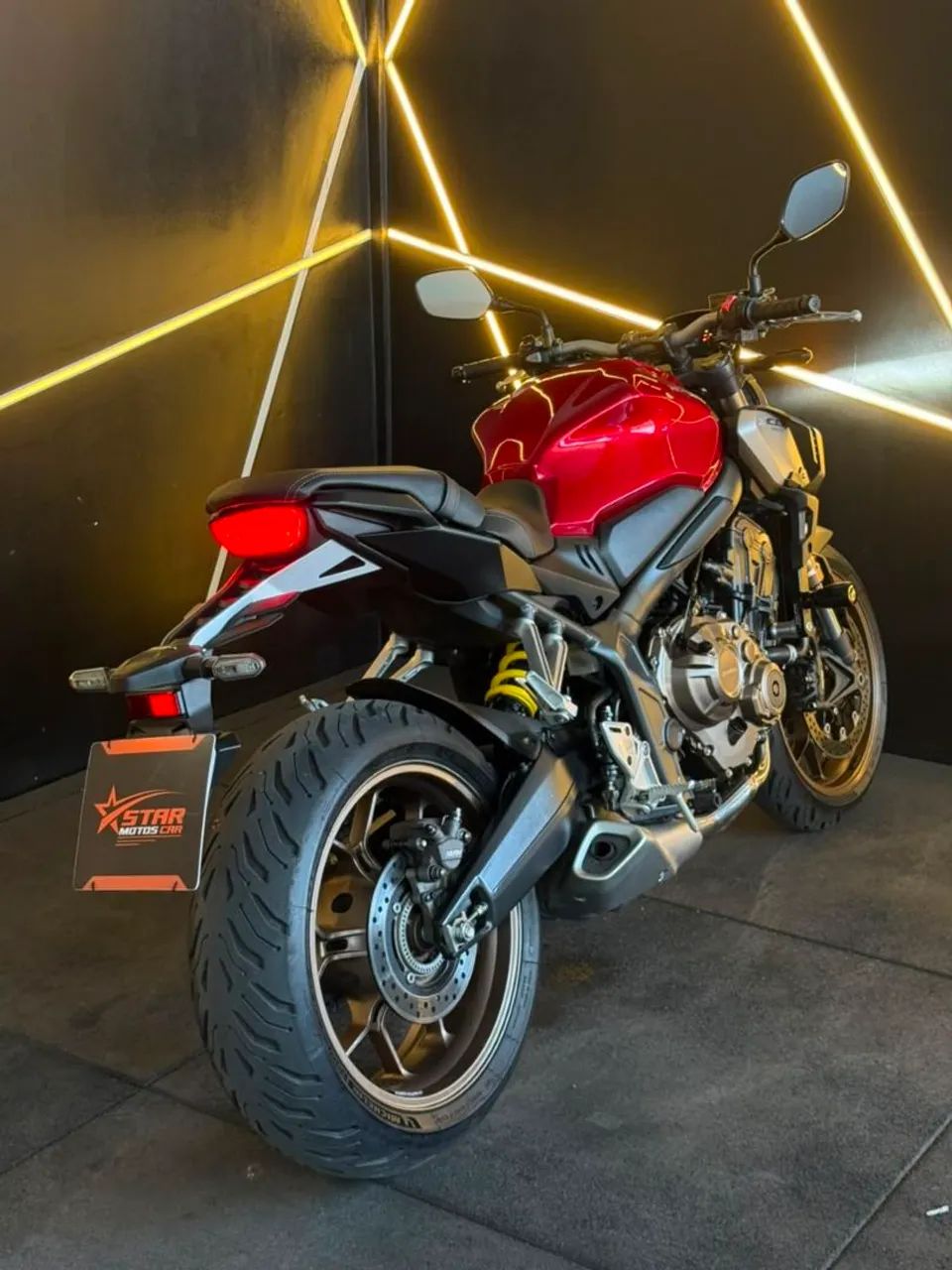 CB 650 R 2022 - Foto 3