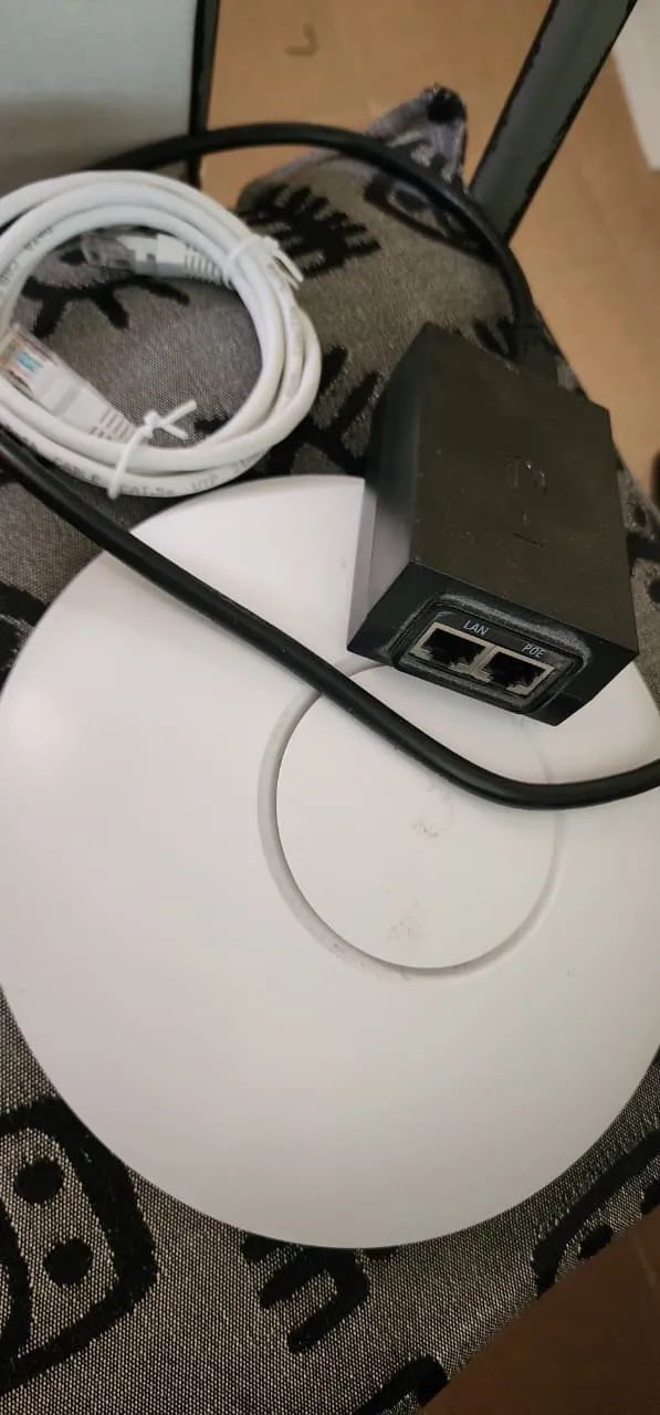 Ubiquiti UniFi - Router/AP (Access Point) PRO
