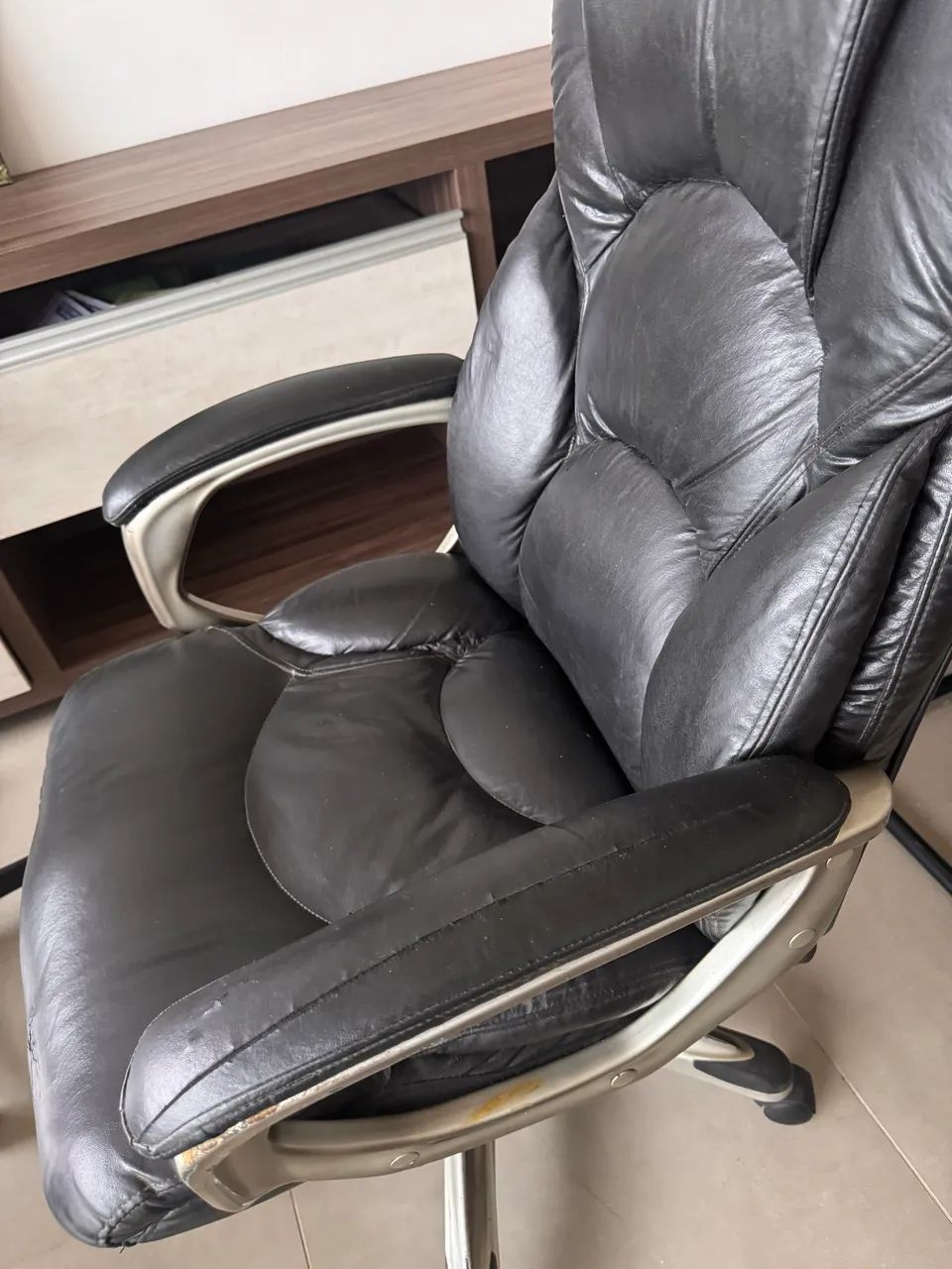 Cadeira Presidente - Ergonômica e confortável  - Foto 5
