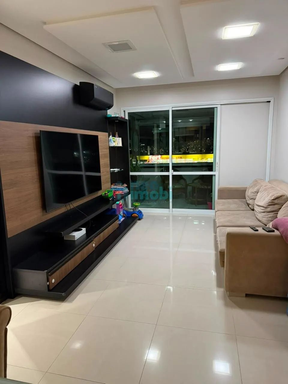 Apartamento com 3 dorm, sendo 1 suíte, na Ponte do Imaruim, Palhoça.